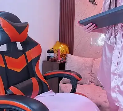 Ayla_min
