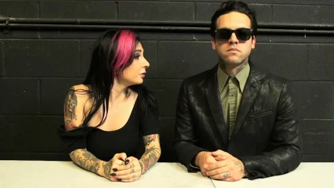 Burning Angel: Clit Rubbing Showdown