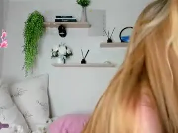 sophia_turn