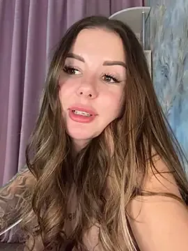 Alina_Vibe_Me