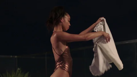 VIXEN: City Sinners: Coeds & Older Gents