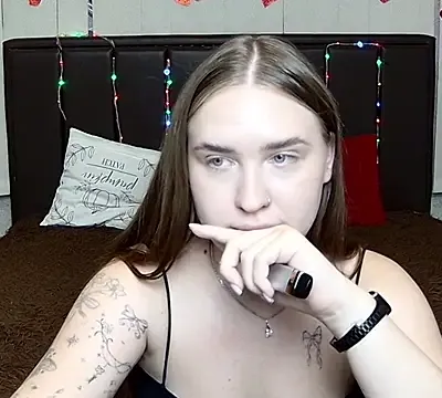 LauraHlot