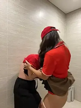 Sneaky_Cumshoot