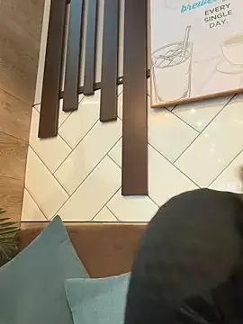 -AngelAri-
