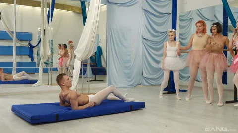 video art holland: Innocent Dancers Turn Kinky