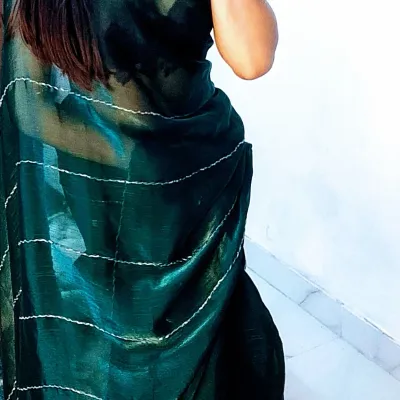 Hot saree