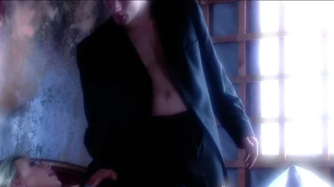 daring: Pussy Hole Puts Her on Top