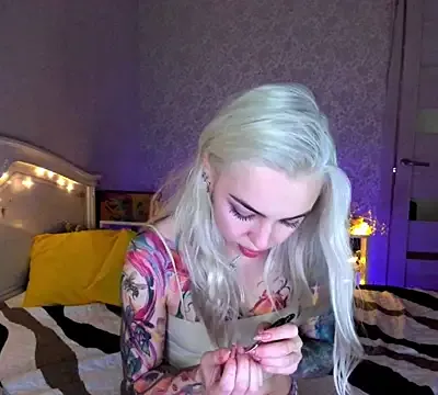 LillyMoure_