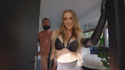 Scarlet Chase in Straight Threesome