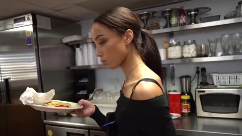 WaitressPOV: Skinny Waitress Finds Secret to Car Savings