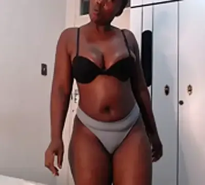 CurvyJ255