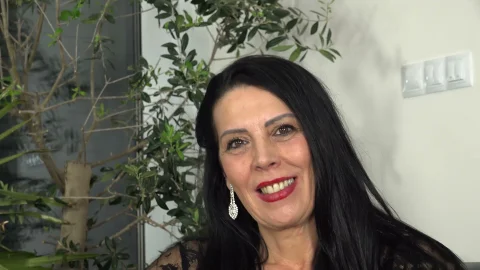 Karup's Older Women: Brave Brunette Explores Her Toy