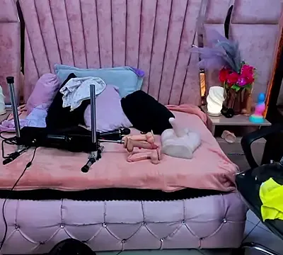 HornySkinny26