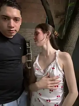 kevin_hotgirls