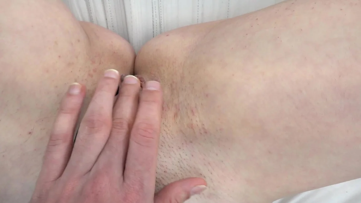 background forHussie Pass