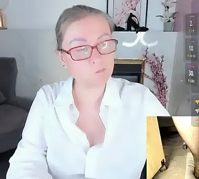 Alexandra_Kind