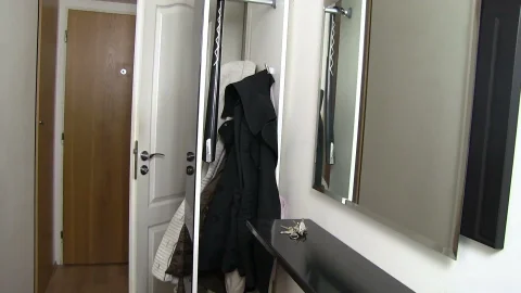 video art holland: Shower Buddies Take it Too Far