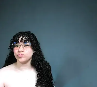 urCurvyTHICC
