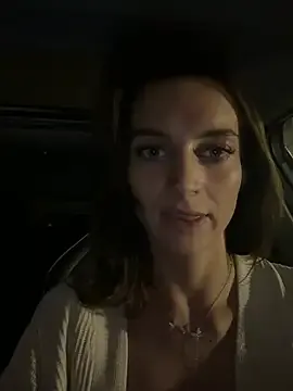 -AngelAri-