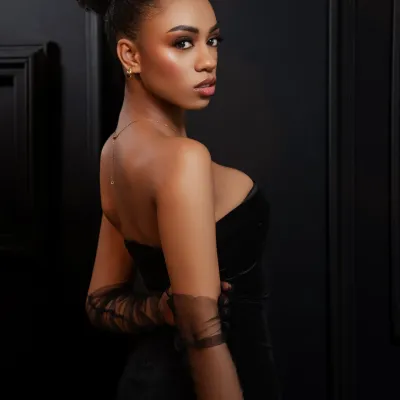 ELEGANCE & SENSUALITY