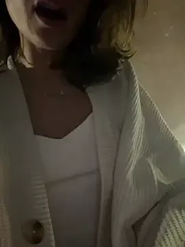-AngelAri-