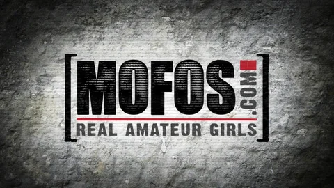 MOFOS World Wide: Hot and Homemade with Victoria