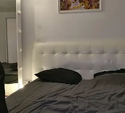 Eliza77