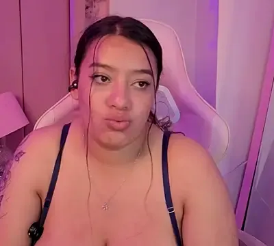 MollyBigBoobs12