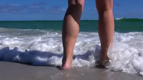 Reality Kings: Ivy's Big Naturals Jiggling on the Beach