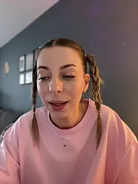 Mia_Ethan
