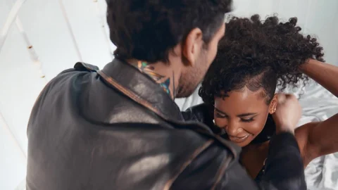 Brazzers: Collaring Her Heart