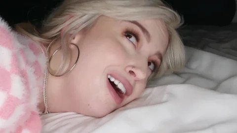 TUSHYRAW: Lexi's Gaping Hole Takes It Rough