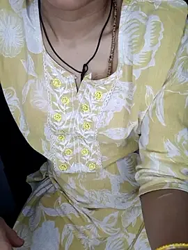 Sexy_Hena_69
