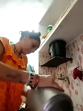 Sexy-Suhani2