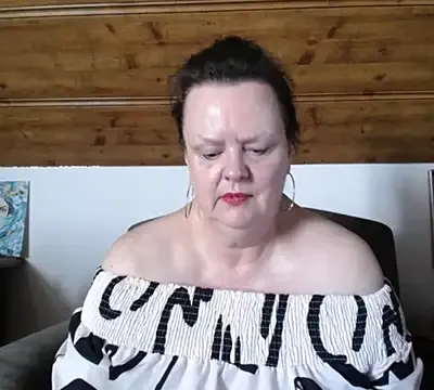 TiffanyMature