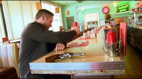 daring: Simon Eats Kagney's Sweet Diner Treat