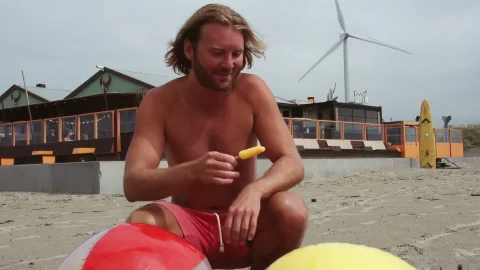 video art holland: Zoe's Untamed Lust in Nature
