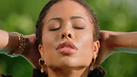 VIXEN: Kira's Tempting Offer