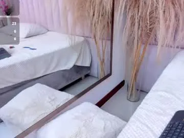 mia__bailey_