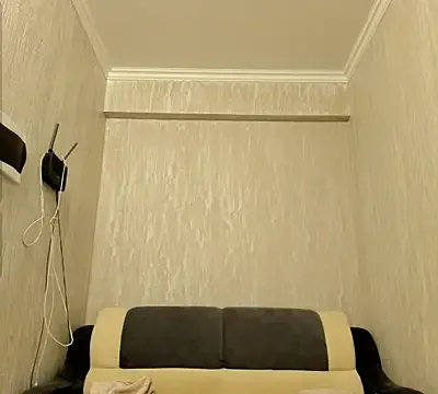 BellaStarr_