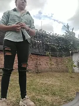 Angeel_white25