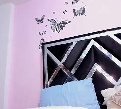 GabyyJones