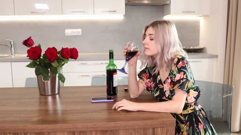 Blonde Shaved Eva in Heels Teasing