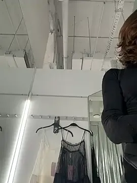 -AngelAri-