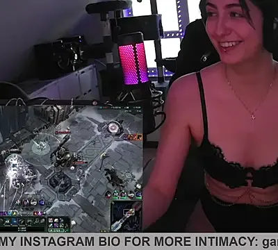 Gamergirl-Linela