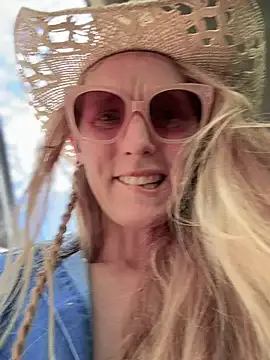 GoldenFlameGoddess