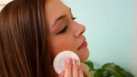 Mofos: Shaving Sensations: Aurielee's Story