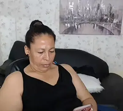 mature_martina