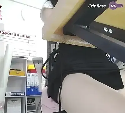 _GirlOffice_