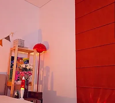 come_in_bed